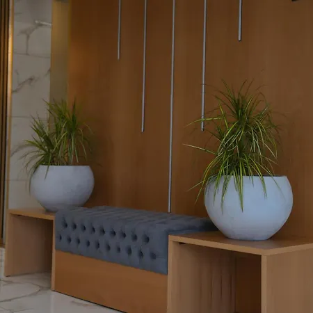 阿尔卡尤妮斯spa公寓式酒店 * Káto Loutrákion