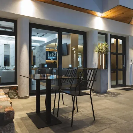 阿尔卡尤妮斯spa公寓式酒店