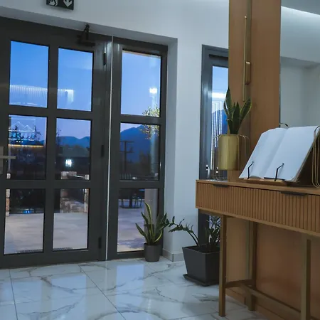 阿尔卡尤妮斯spa公寓式酒店