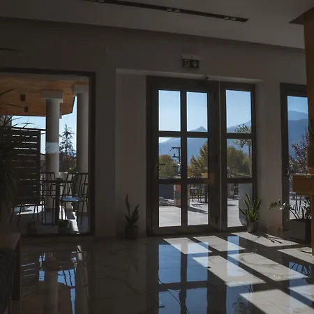 阿尔卡尤妮斯spa公寓式酒店 Káto Loutrákion