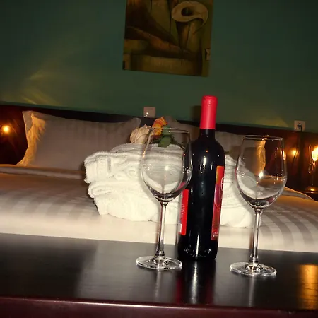 Alkyonis & * Káto Loutrákion