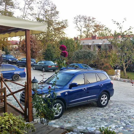 阿尔卡尤妮斯spa公寓式酒店 *