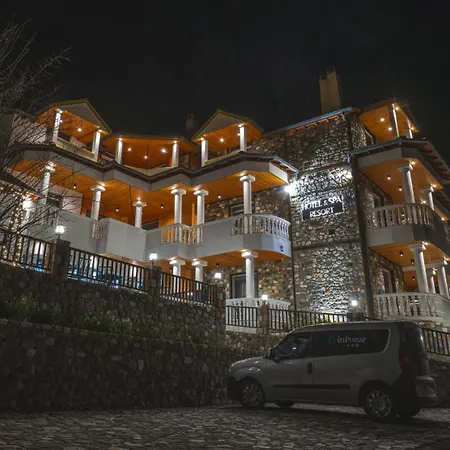 Szálloda Alkyonis & *