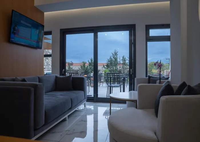 Alkyonis & Káto Loutrákion