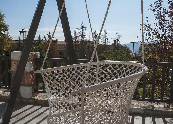 Ξενοδοχείο Alkyonis & *