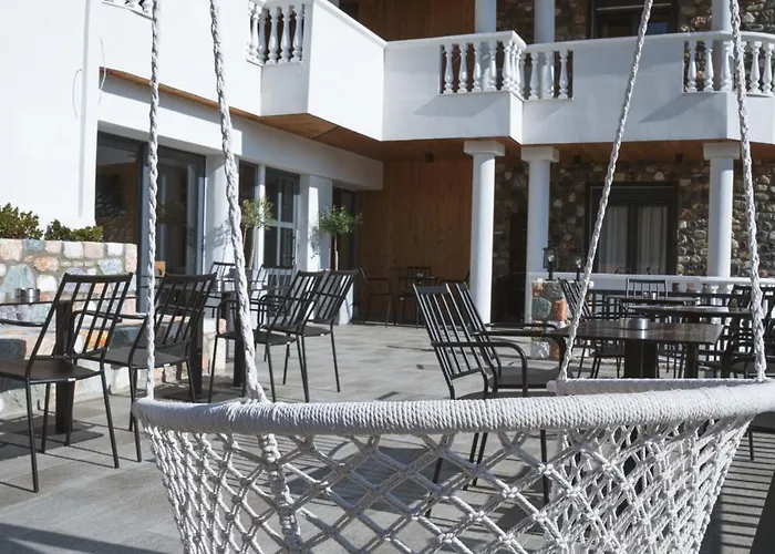 Ξενοδοχείο Alkyonis & *